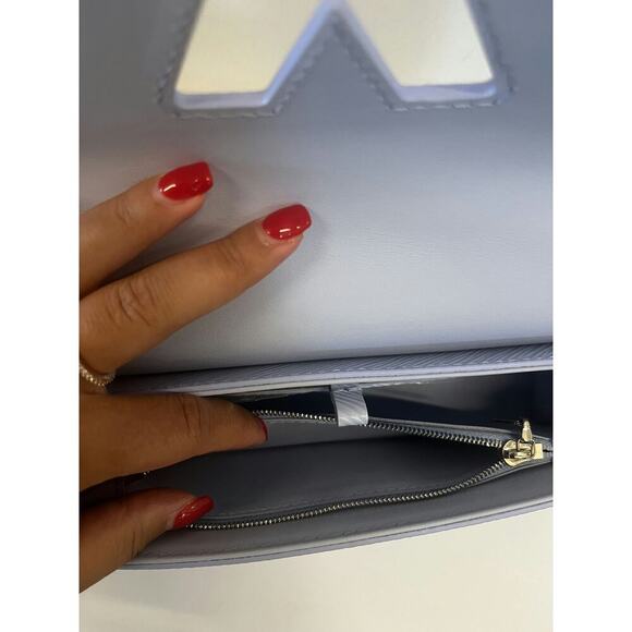 Louis Vuitton Twist MM Bag in Blue Epi Leather - Brand New with Dustbag - Picture 3 of 5